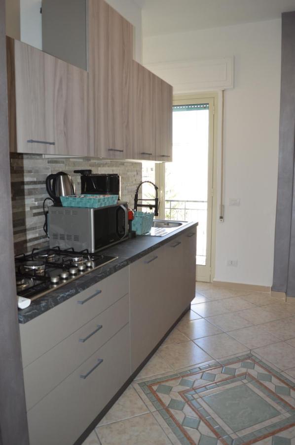 Emerella Guest House Siderno Beach Екстер'єр фото