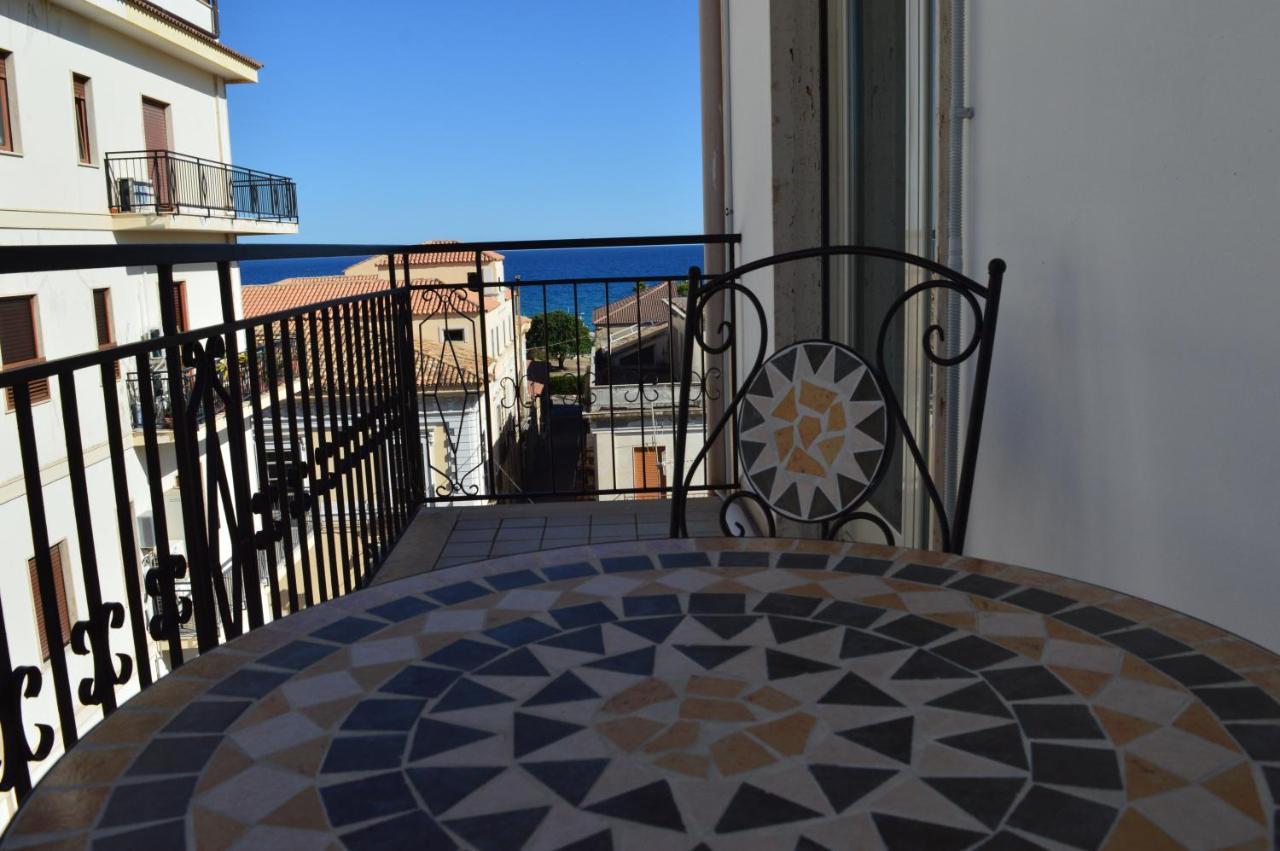 Emerella Guest House Siderno Beach Екстер'єр фото